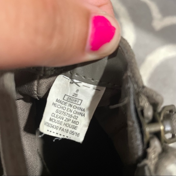 Booties - Picture 6 of 7